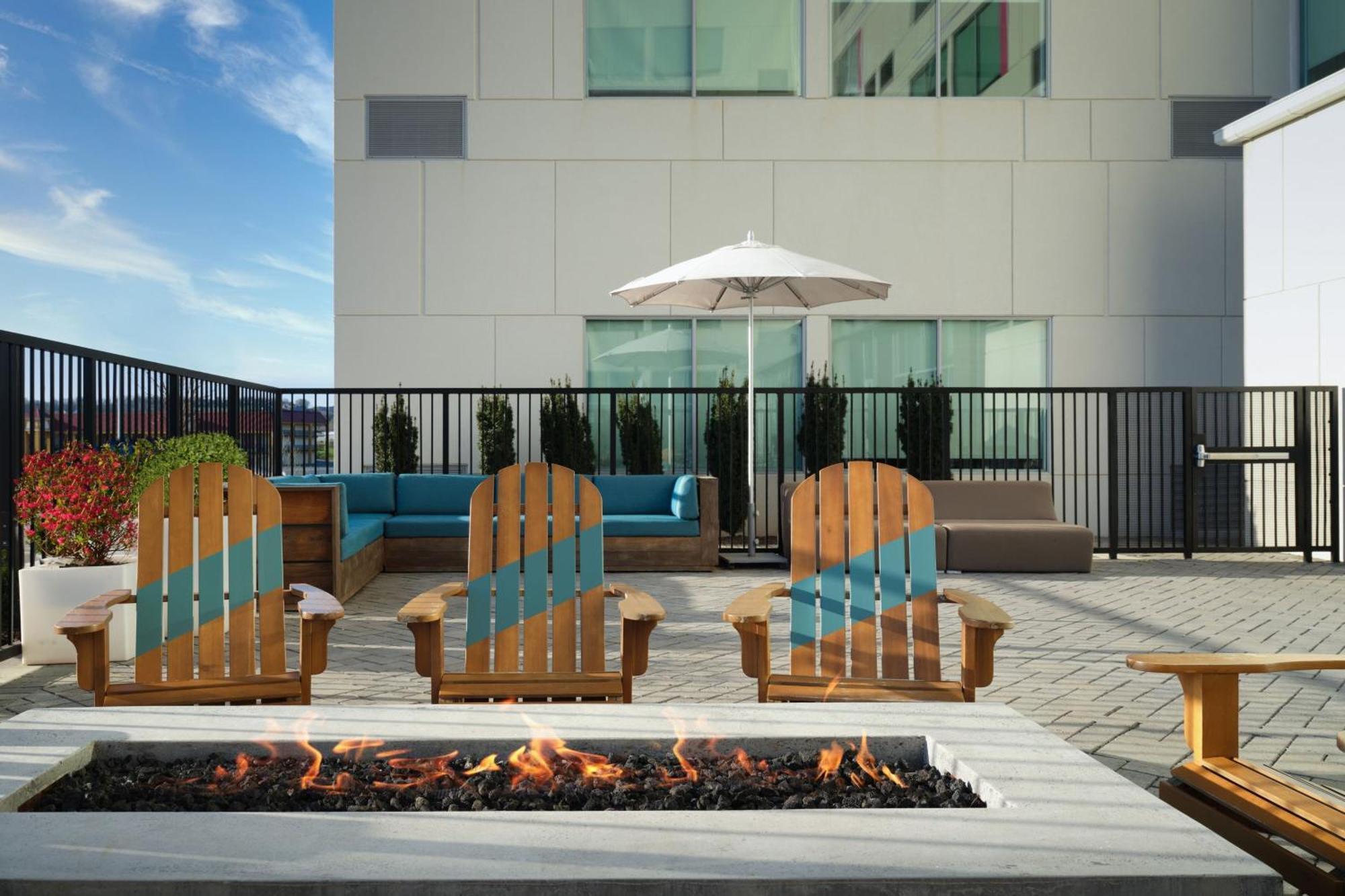 Aloft Knoxville West Exterior photo